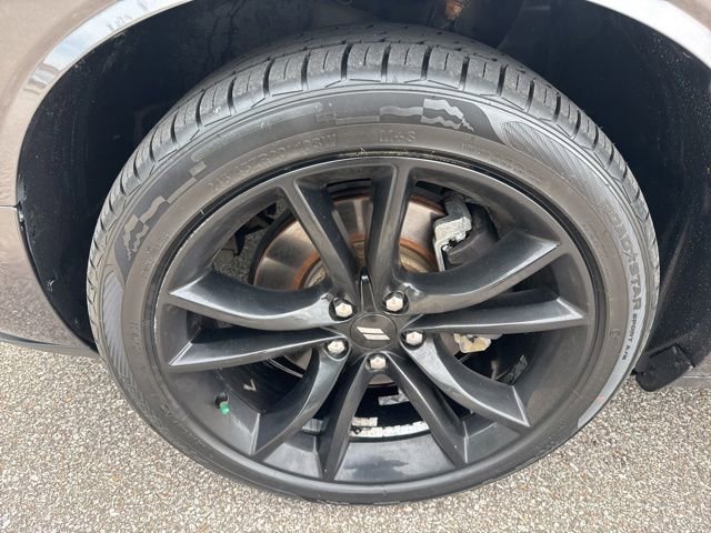Used 2018 Dodge Challenger R/T w/ Driver Convenience Group RWD image 11