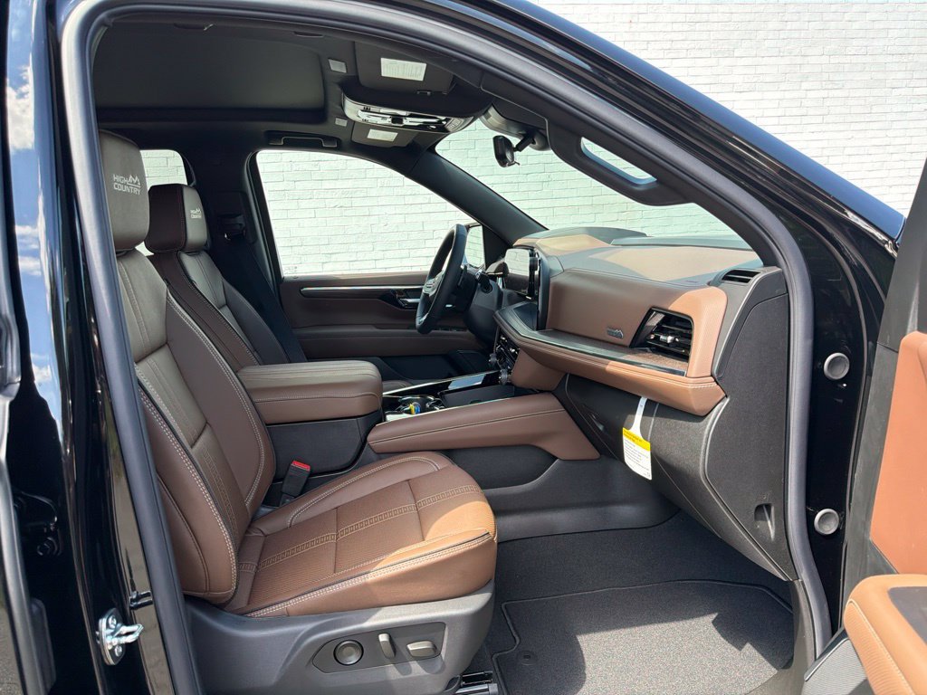 New 2026 Chevrolet Tahoe High Country AWD/4WD image 13