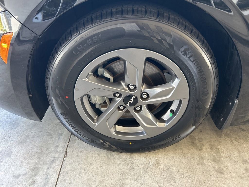 Used 2022 Kia K5 LXS image 13