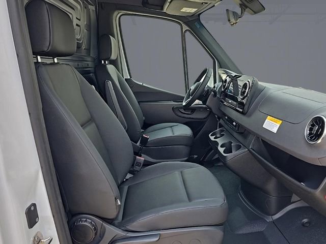 New 2025 Mercedes-Benz Sprinter 4500 image 7