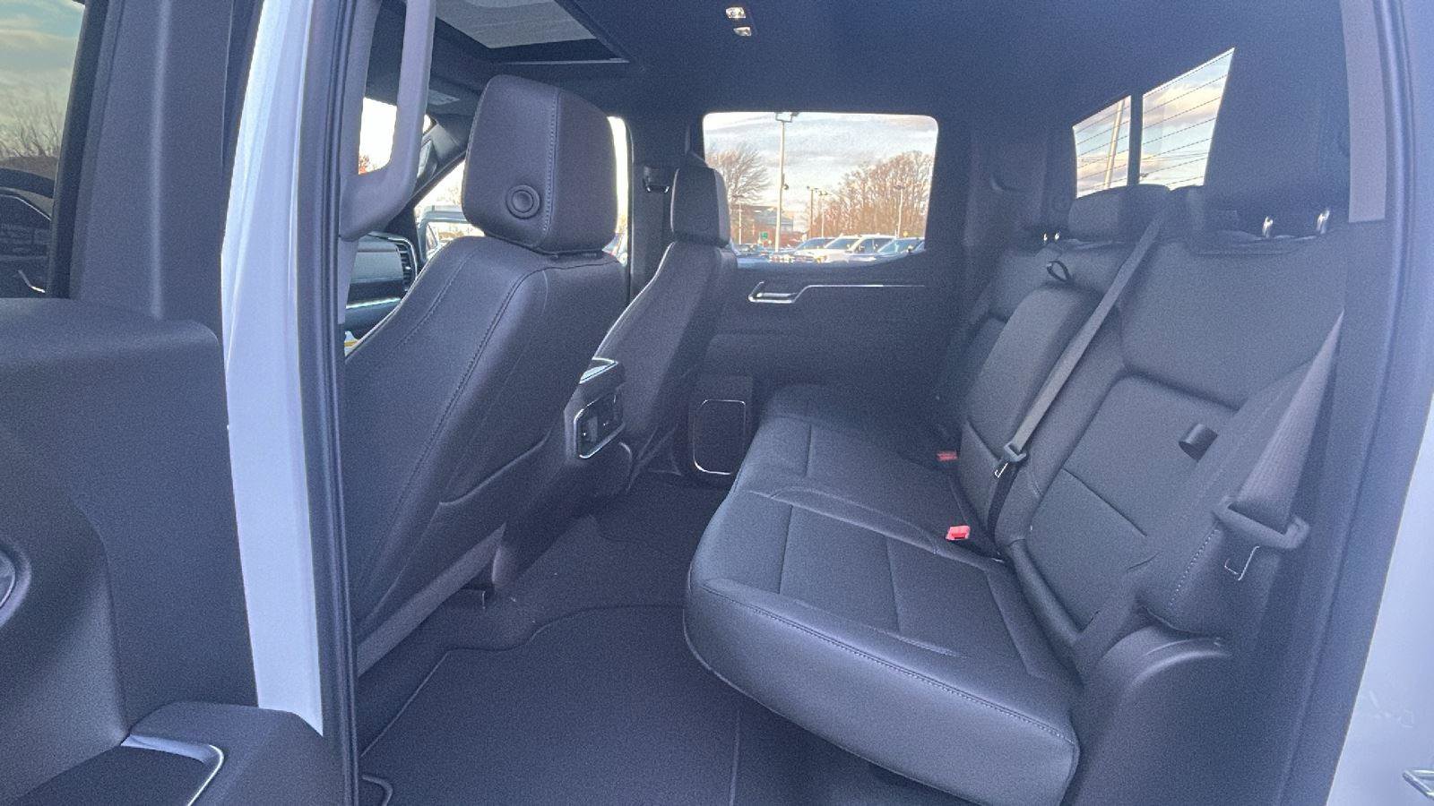 New 2026 GMC Sierra 1500 SLT w/ SLT Premium Plus Package image 34