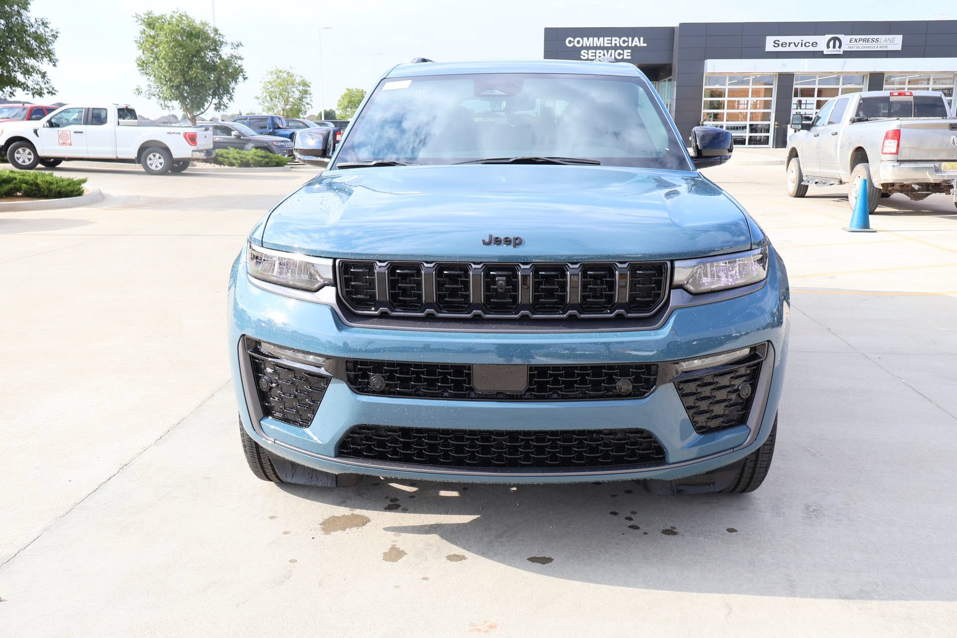 New 2026 Jeep Grand Cherokee L Limited AWD/4WD image 9