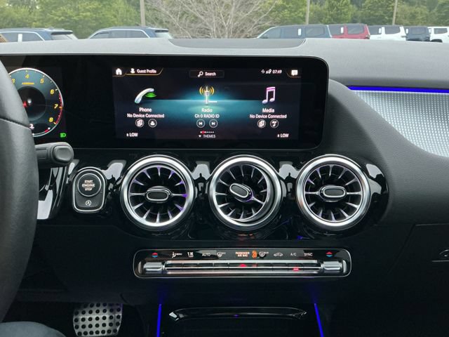 Used 2023 Mercedes-Benz GLA 250 w/ Premium Package image 18