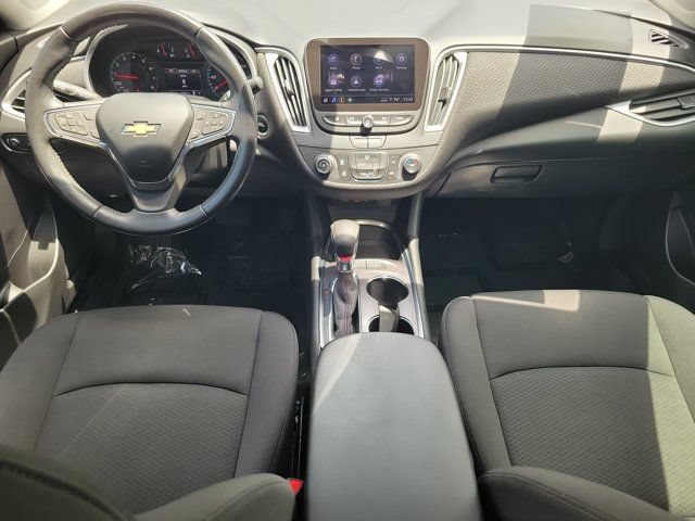 Used 2021 Chevrolet Malibu RS FWD image 2