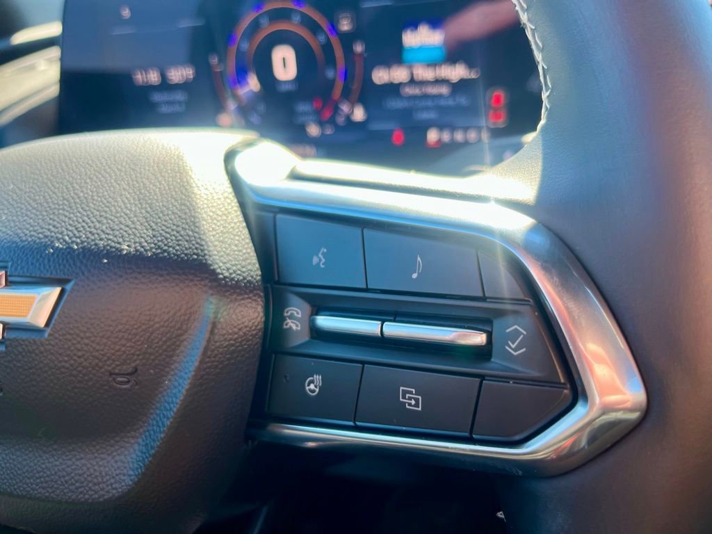 New 2025 Chevrolet Traverse LT w/ Driver Confidence Package image 16