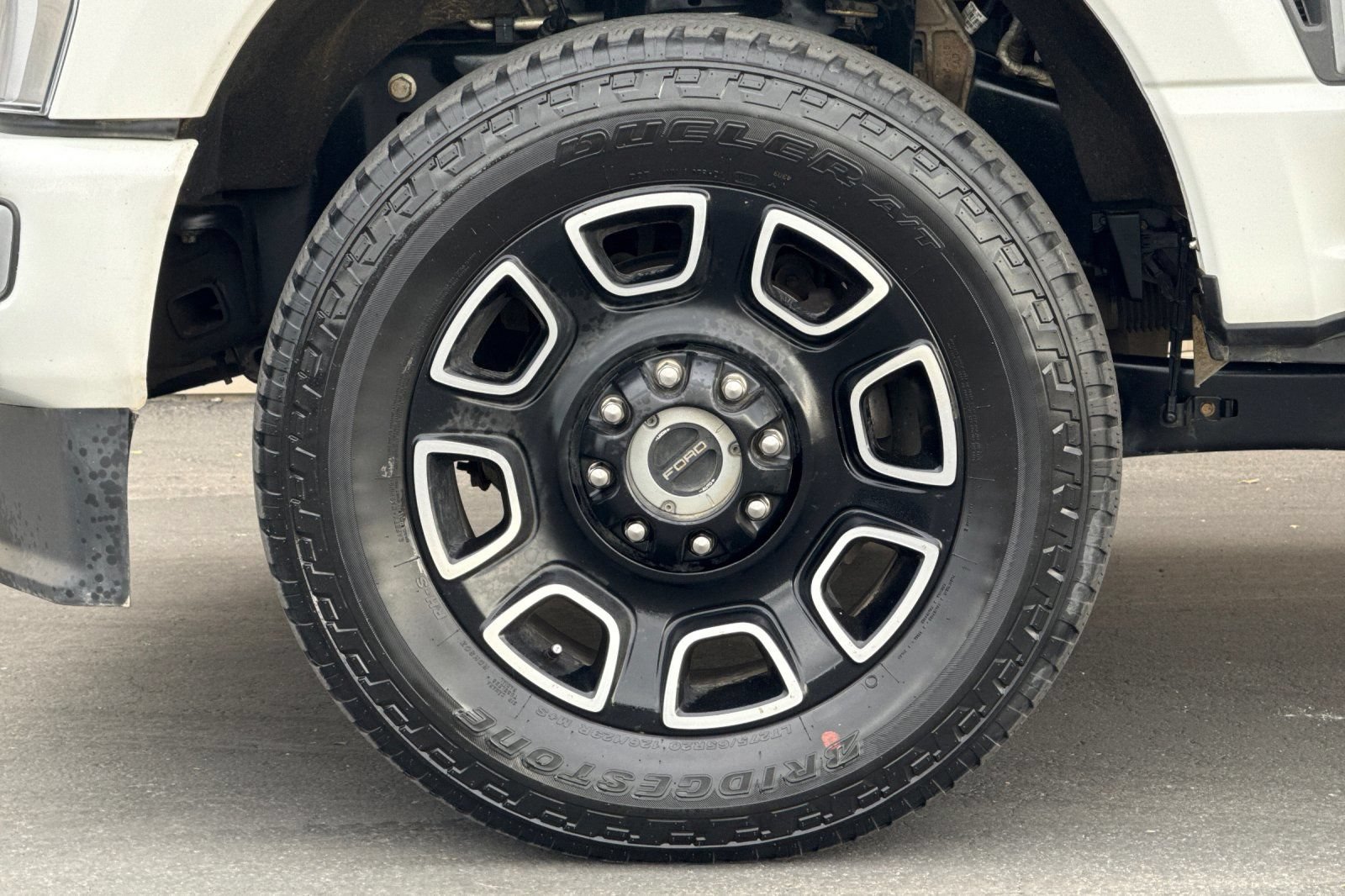 Used 2023 Ford F350 Platinum AWD/4WD image 26