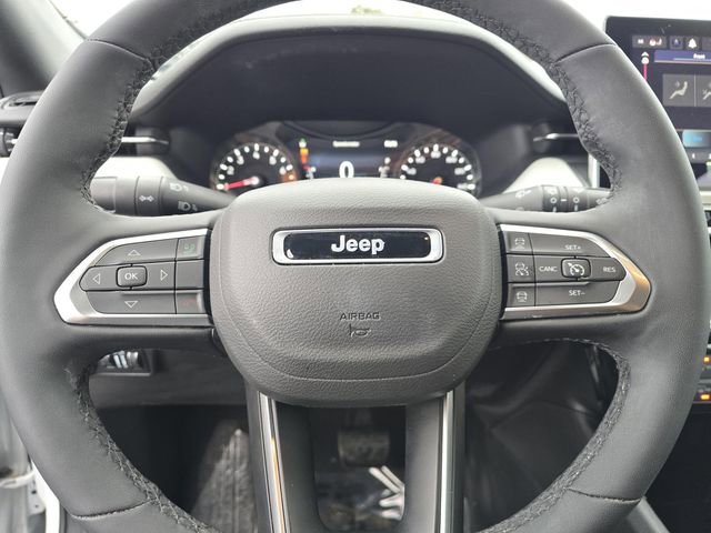 Used 2024 Jeep Compass Limited image 15