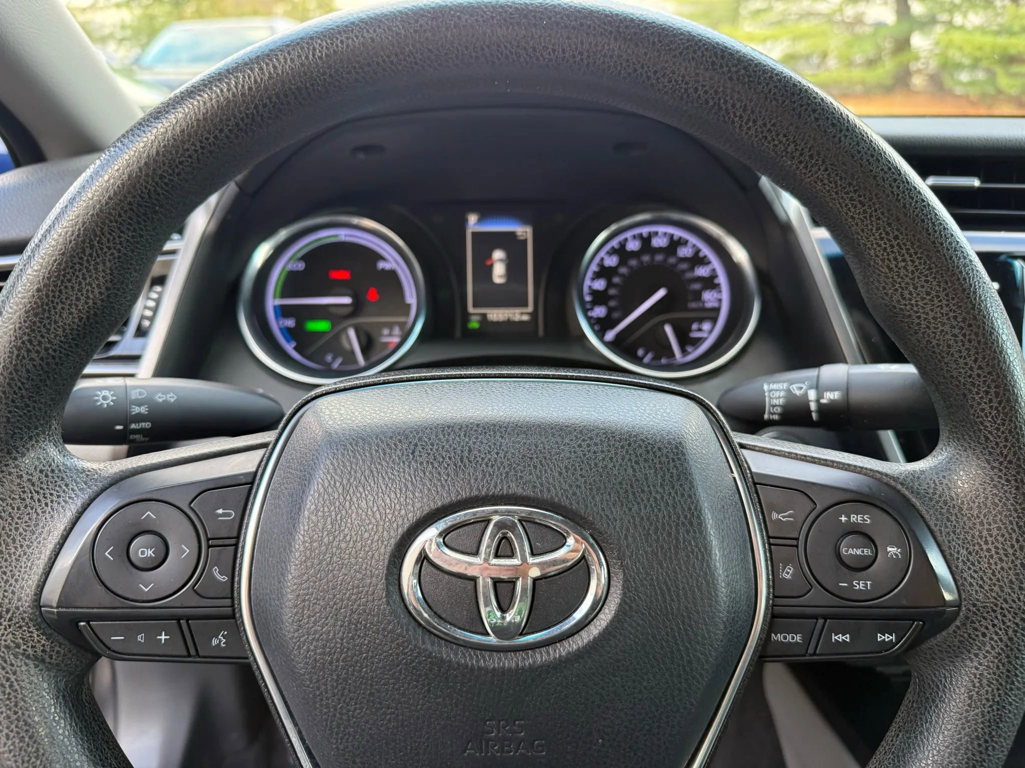 Used 2020 Toyota Camry LE image 21