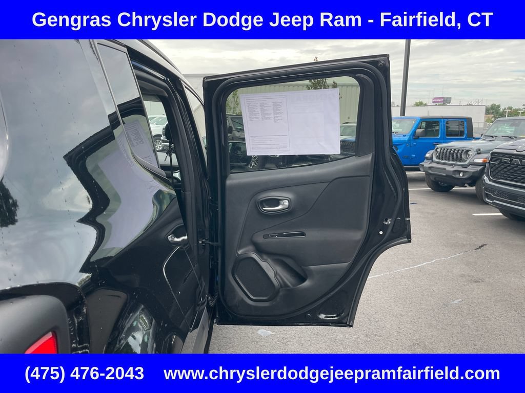 Certified 2021 Jeep Renegade Latitude AWD/4WD image 26
