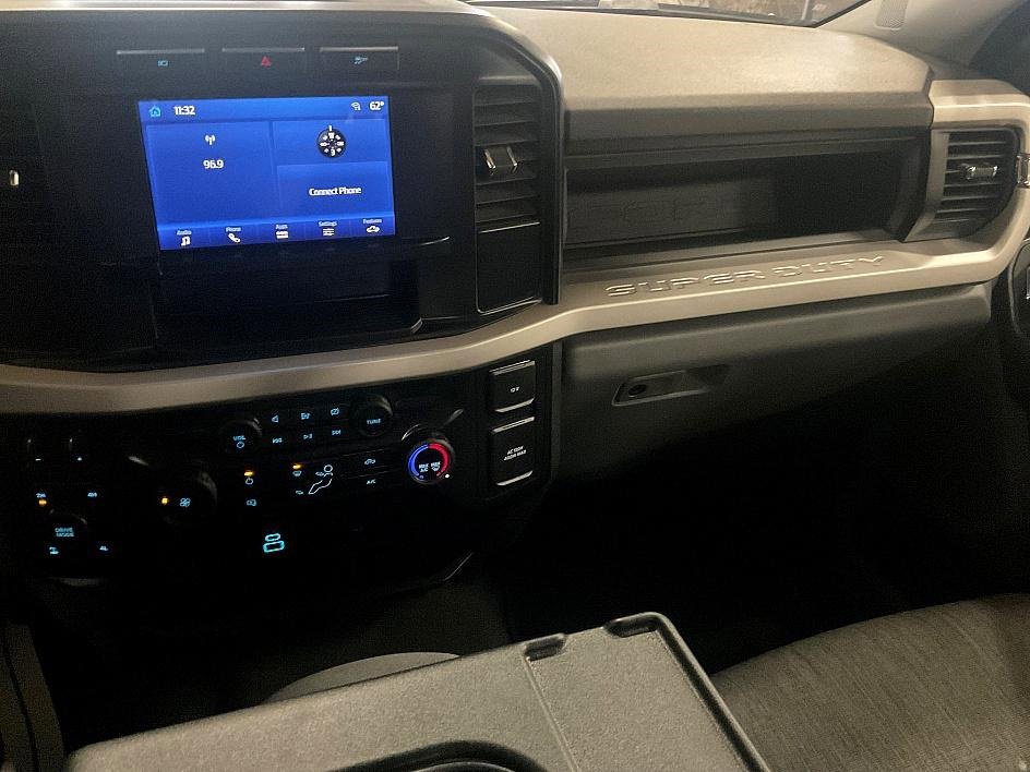 Used 2024 Ford F250 XL w/ STX Appearance Package image 5