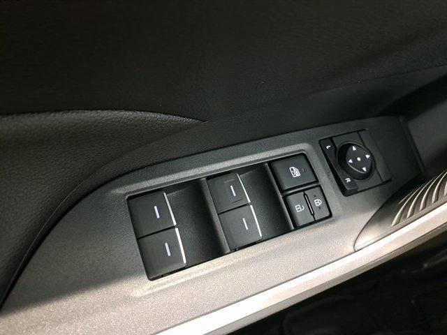 Used 2025 Toyota RAV4 XLE image 22