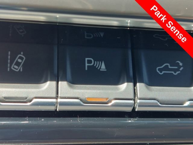 Used 2024 Chevrolet Silverado 2500 High Country w/ High Country Premium Package AWD/4WD image 26