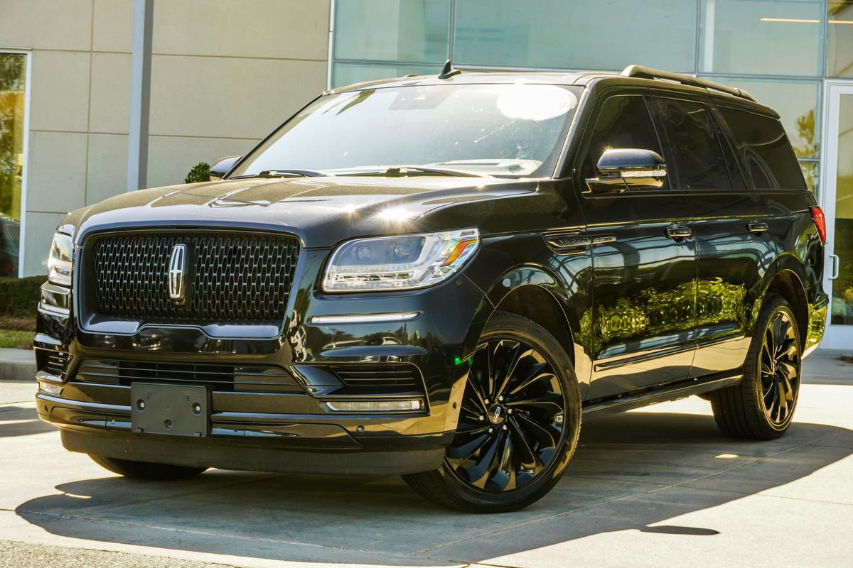 Used 2021 Lincoln Navigator Reserve AWD/4WD video 1
