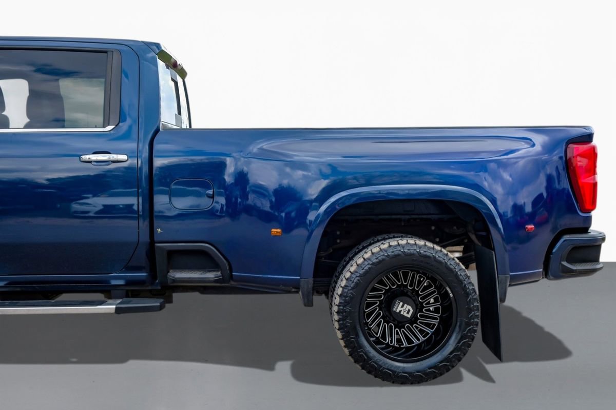 Used 2021 Chevrolet Silverado 3500 High Country image 12