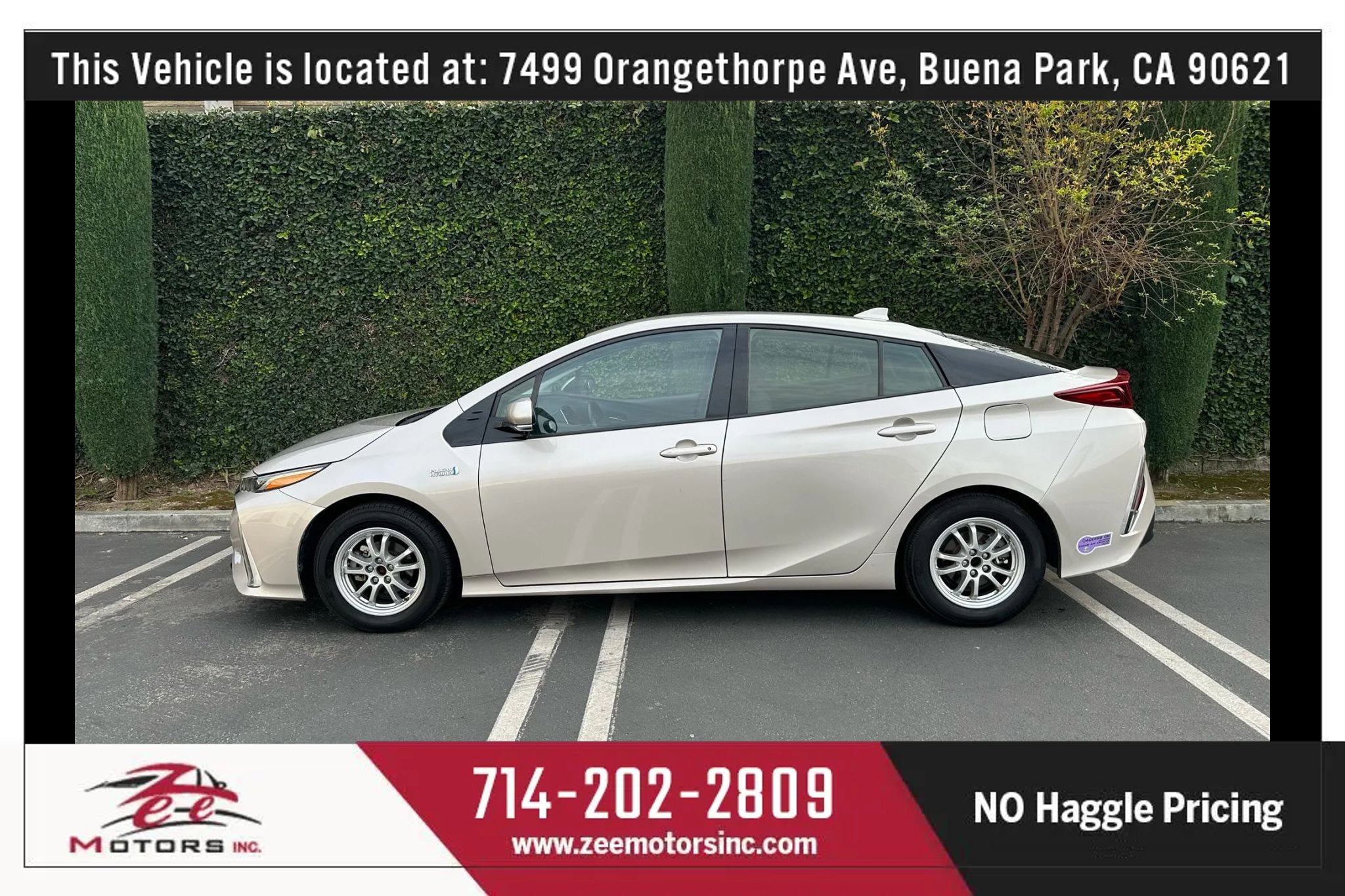 Used 2019 Toyota Prius Prime Plus w/ Carpet Mat Package FWD image 10