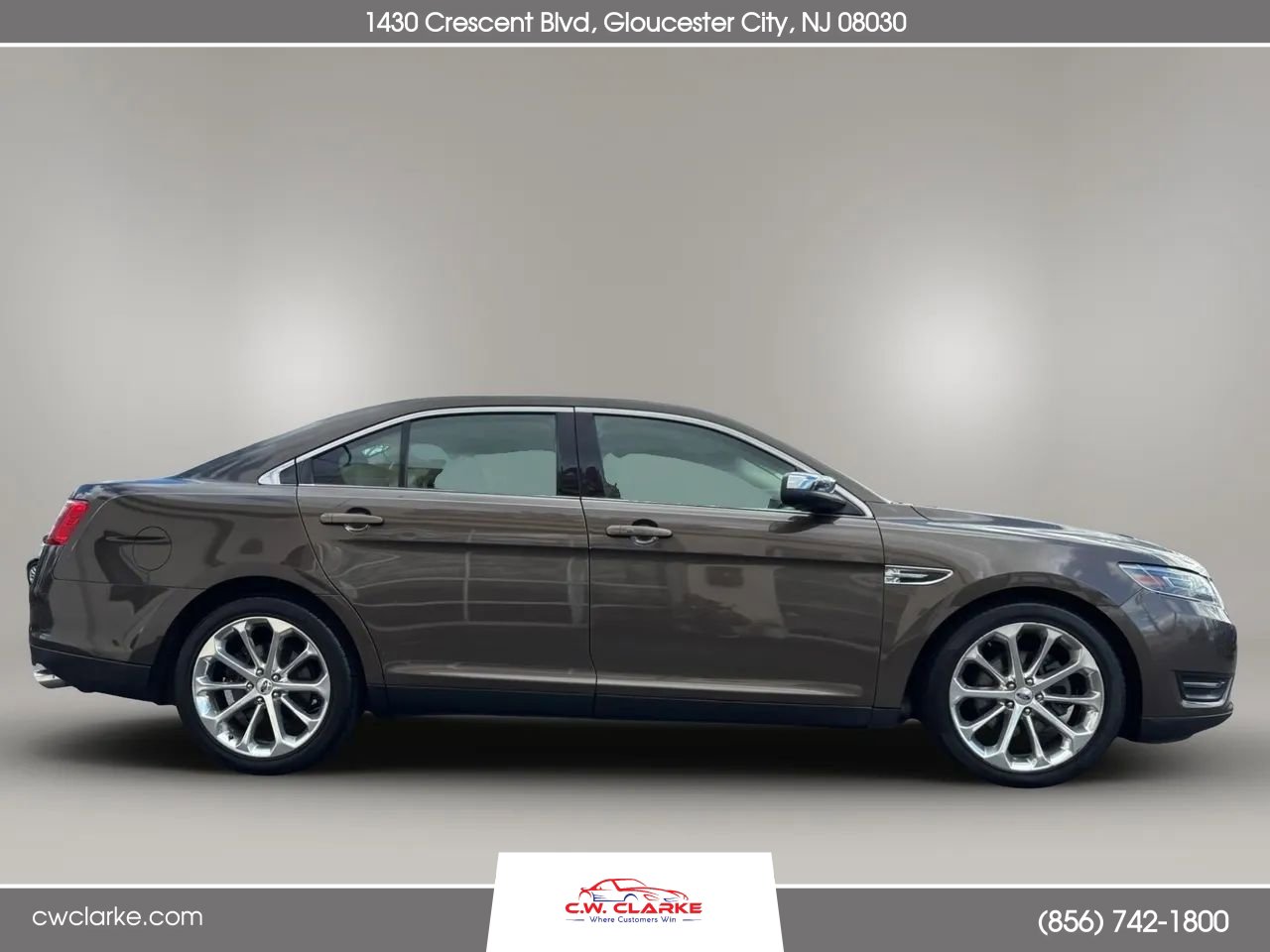 Used 2015 Ford Taurus Limited w/ Equipment Group 301A image 5