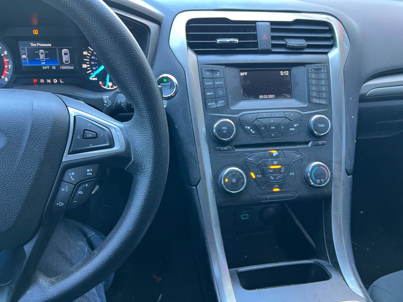 Used 2018 Ford Fusion SE FWD image 18