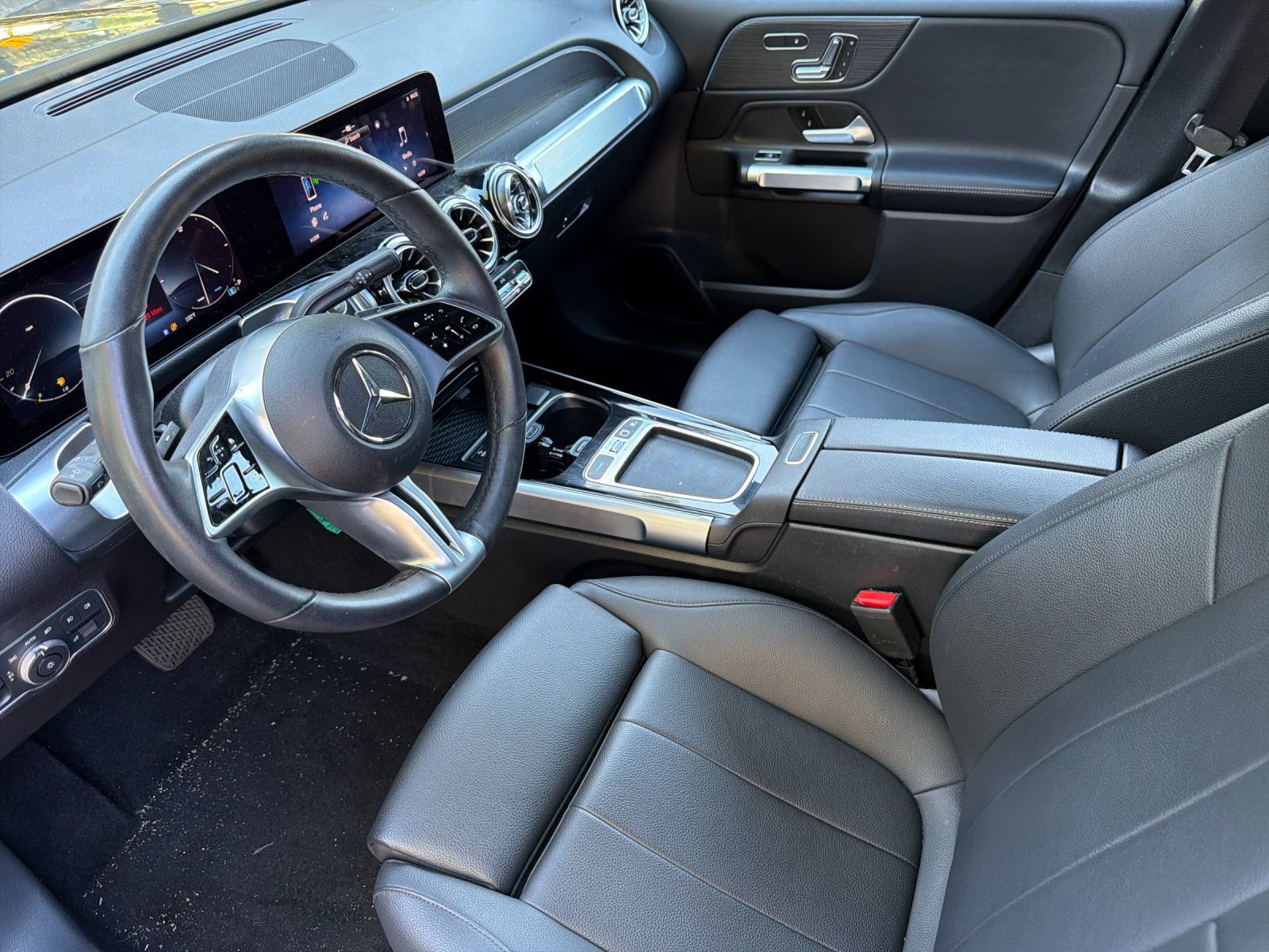 Used 2026 Mercedes-Benz GLB 250 image 9