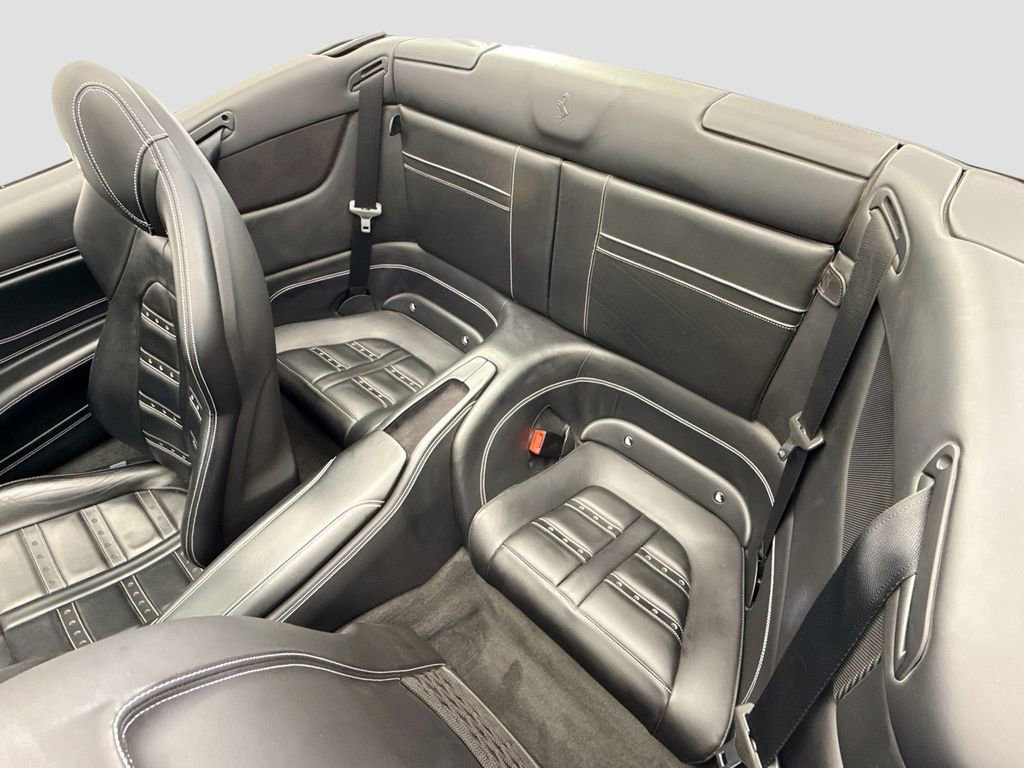 Used 2015 Ferrari California T RWD image 27