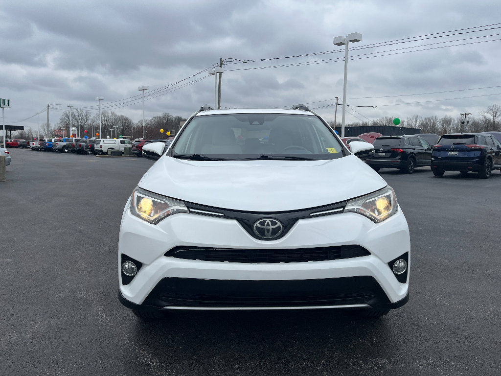 Used 2018 Toyota RAV4 XLE image 2