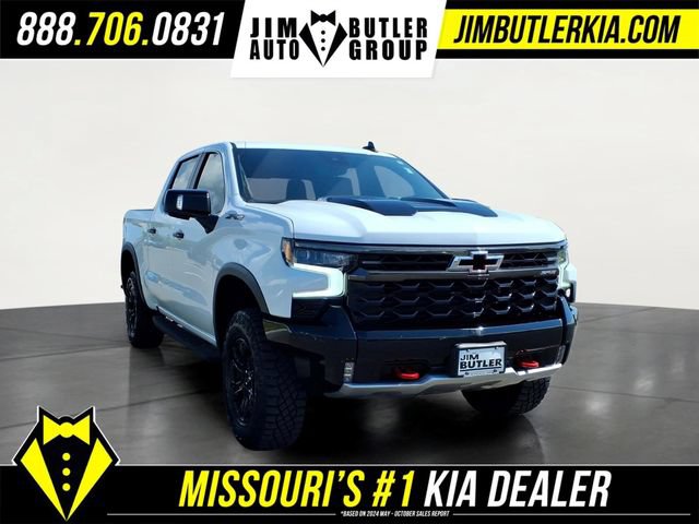 Used 2023 Chevrolet Silverado 1500 ZR2 w/ Technology Package AWD/4WD image 27