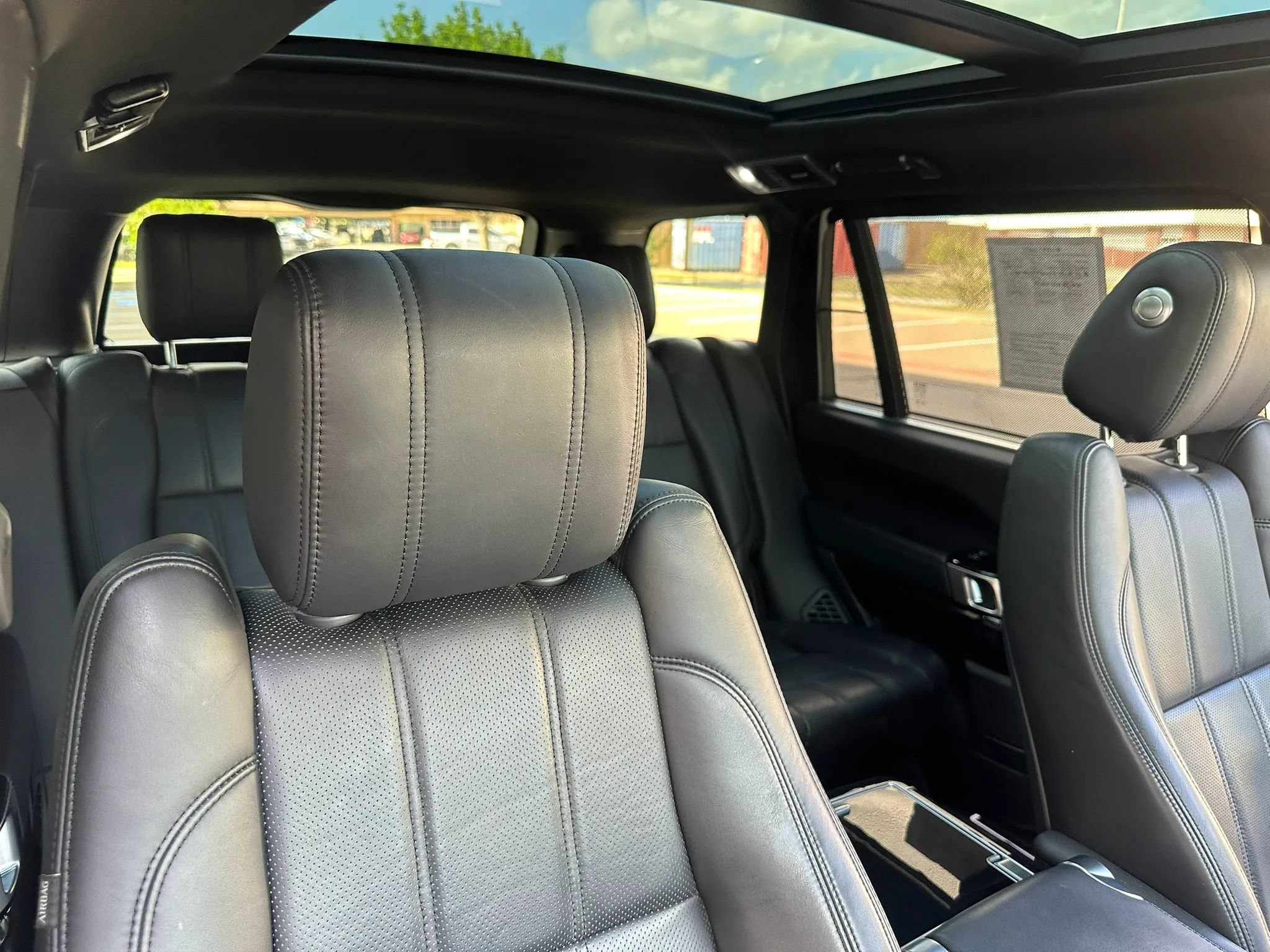 Used 2017 Land Rover Range Rover Long Wheelbase Supercharged AWD/4WD image 31