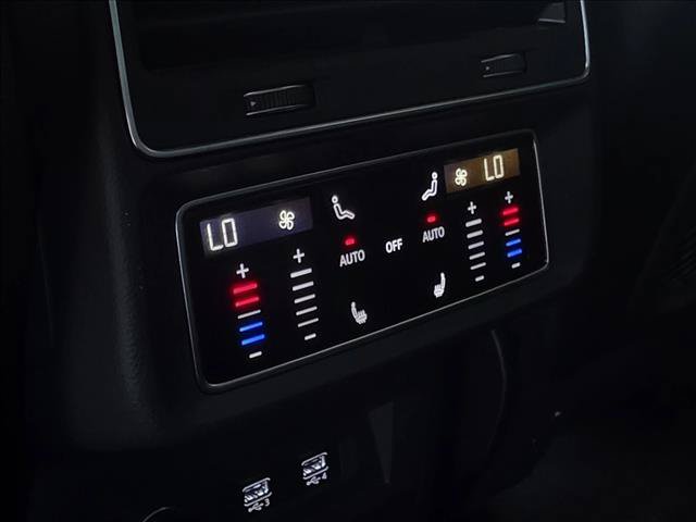 Used 2019 Audi Q8 Premium Plus AWD/4WD image 14