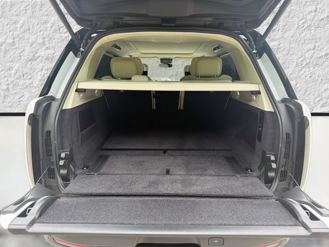Used 2023 Land Rover Range Rover SV AWD/4WD image 46
