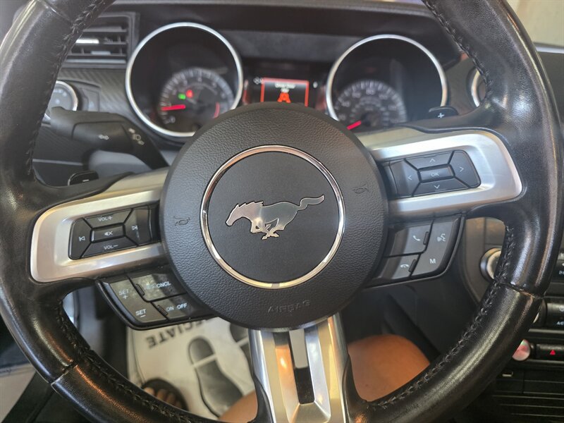 Used 2019 Ford Mustang Convertible RWD image 25