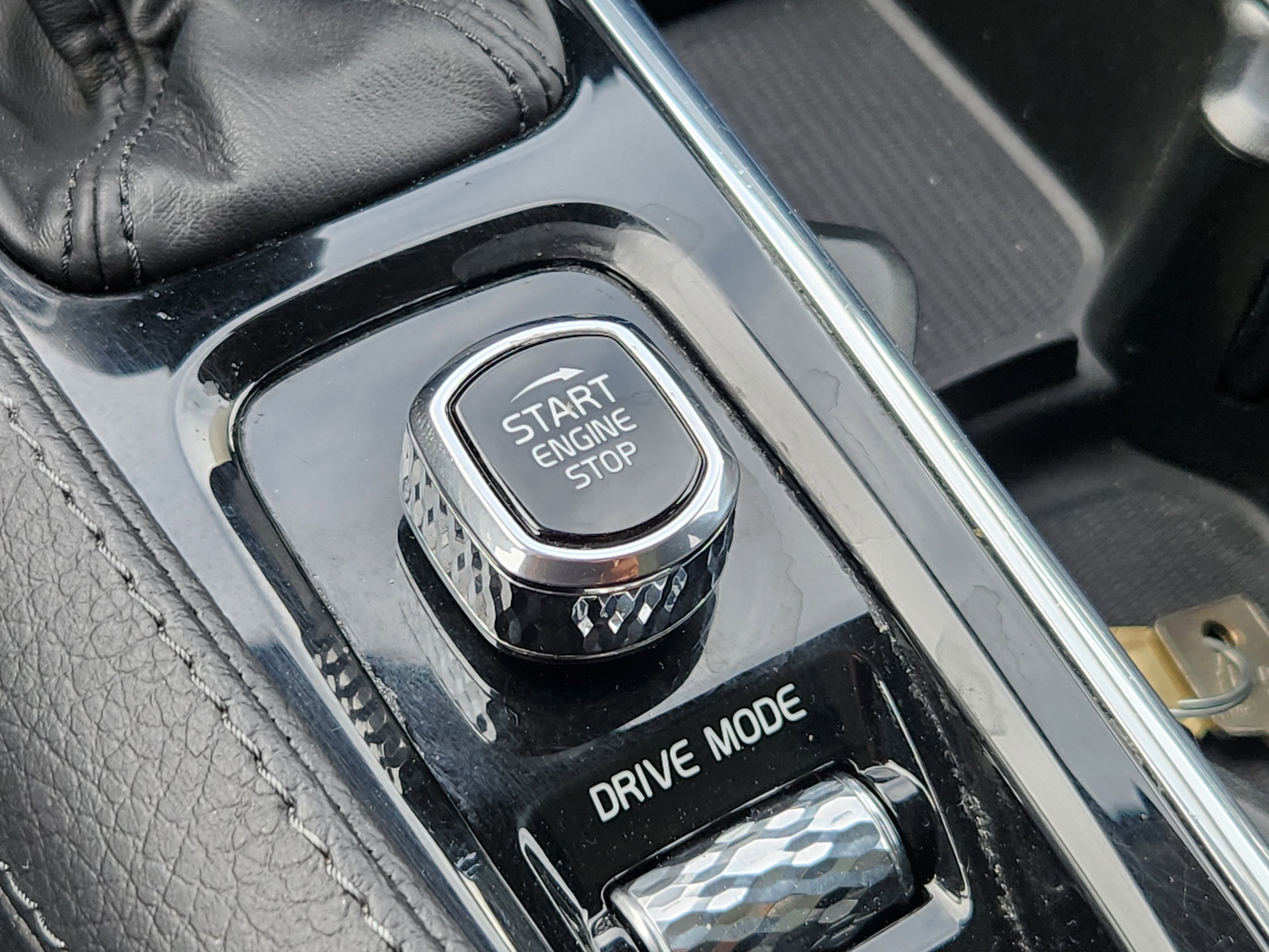 Used 2019 Volvo V90 T6 Cross Country image 31