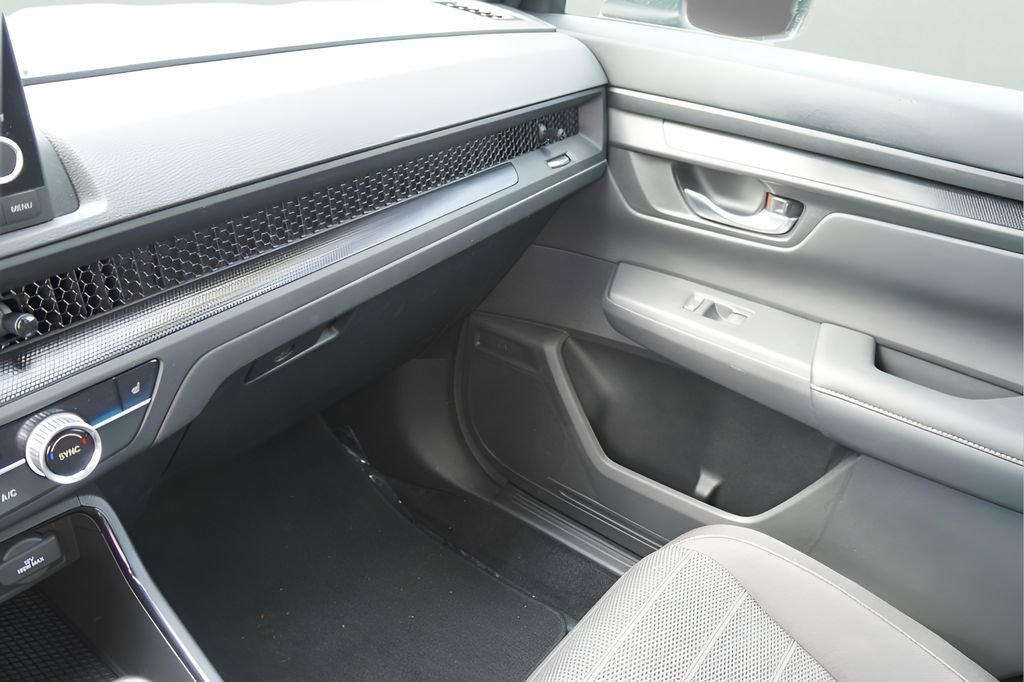 Used 2023 Honda CR-V Sport image 30