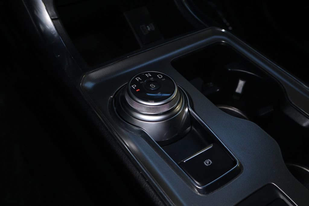 Used 2024 Ford Edge Titanium image 32