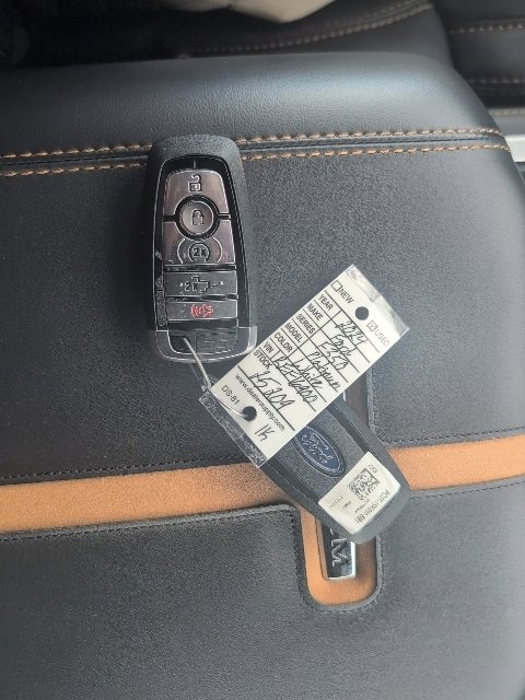 Used 2024 Ford F350 Platinum image 17