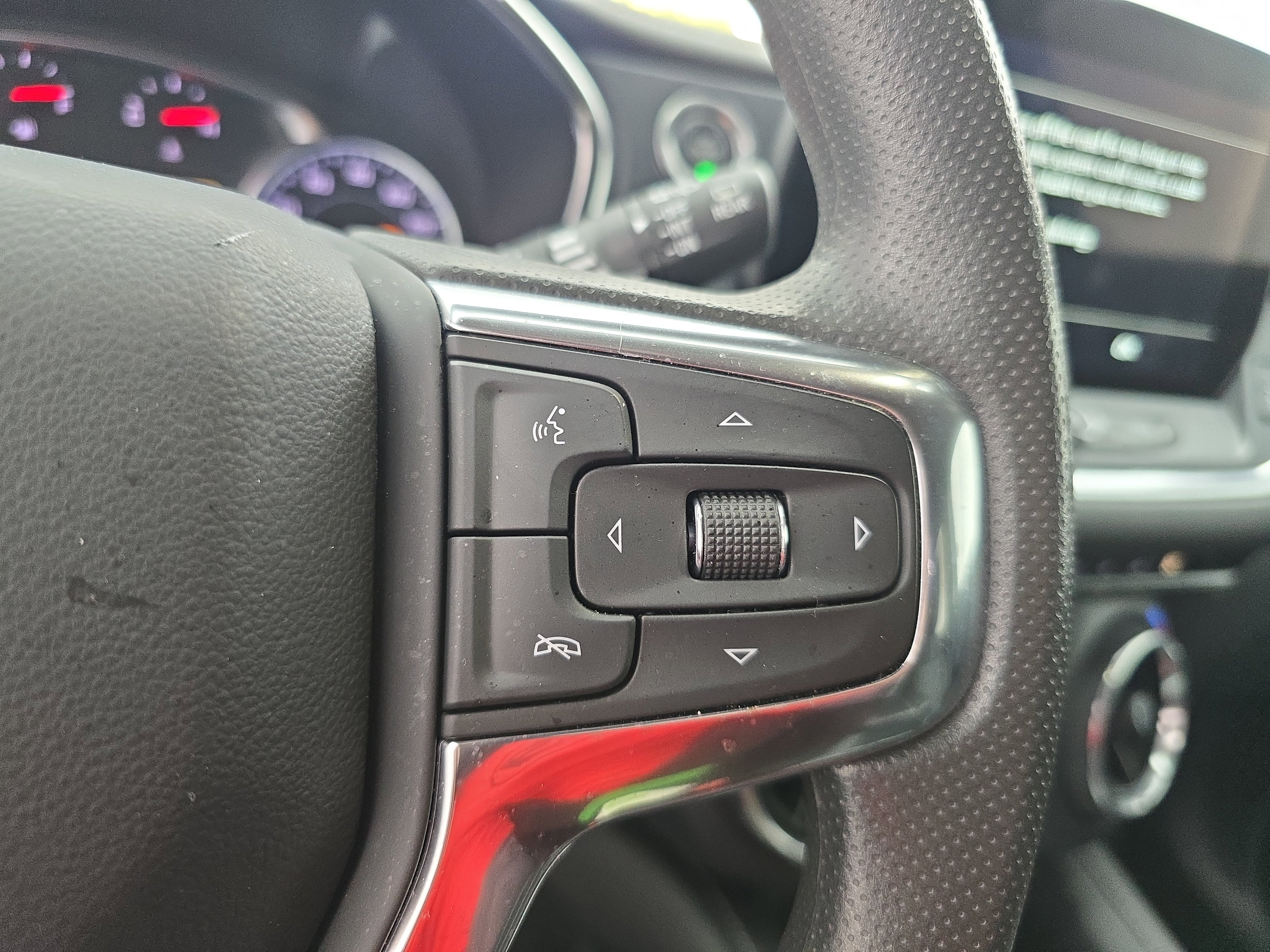 Used 2023 Chevrolet Blazer LT w/ Driver Confidence Package image 17