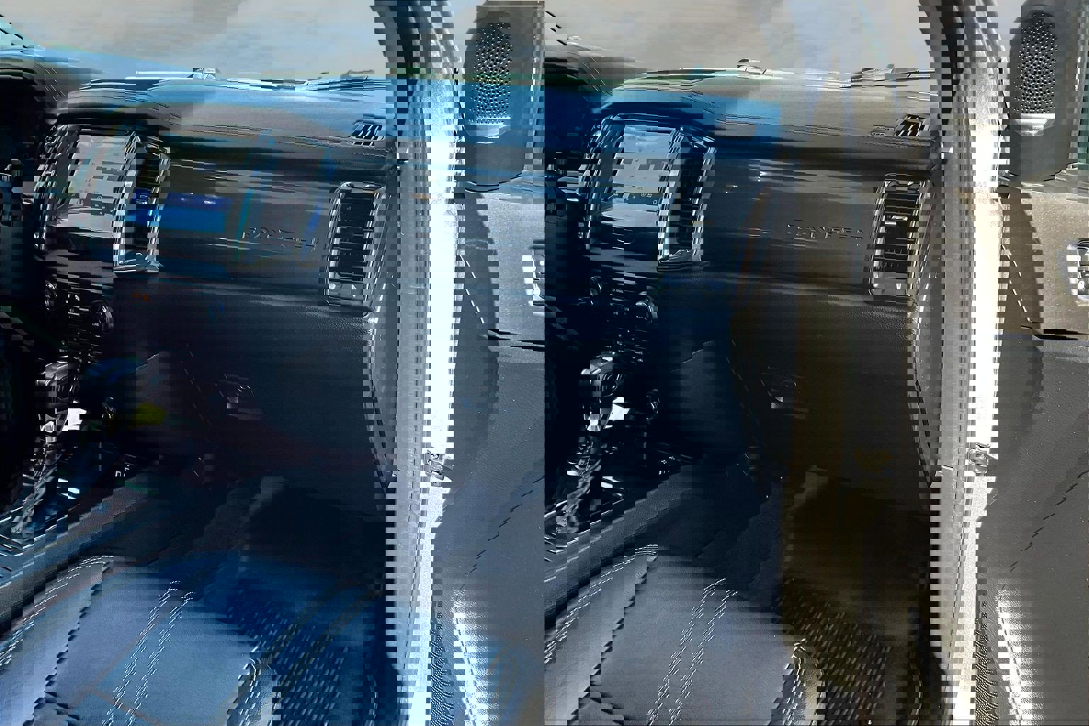 Used 2020 Ford Ranger Lariat w/ Equipment Group 501A Mid image 18