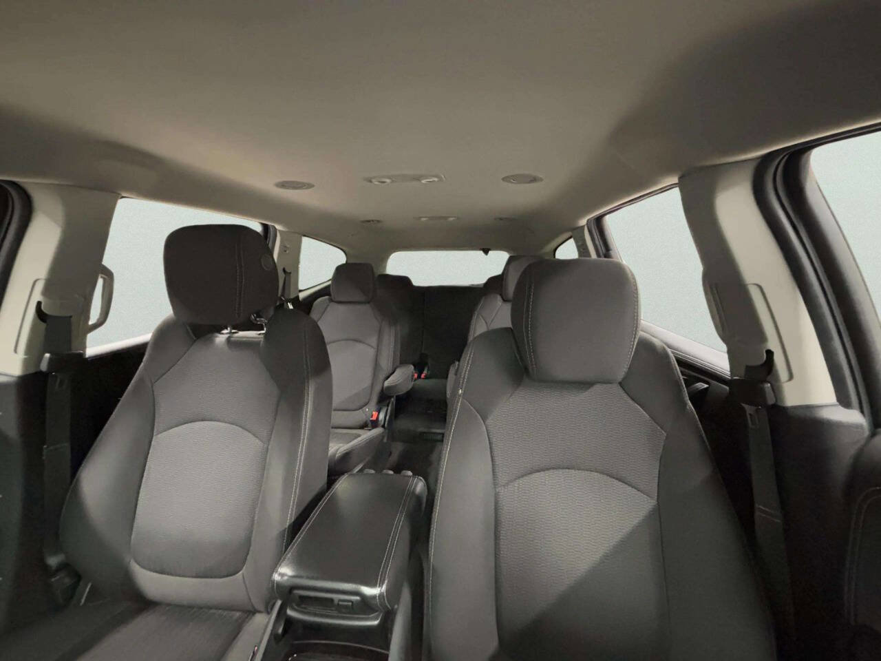 Used 2016 Chevrolet Traverse LT w/ Style and Technology Package image 13