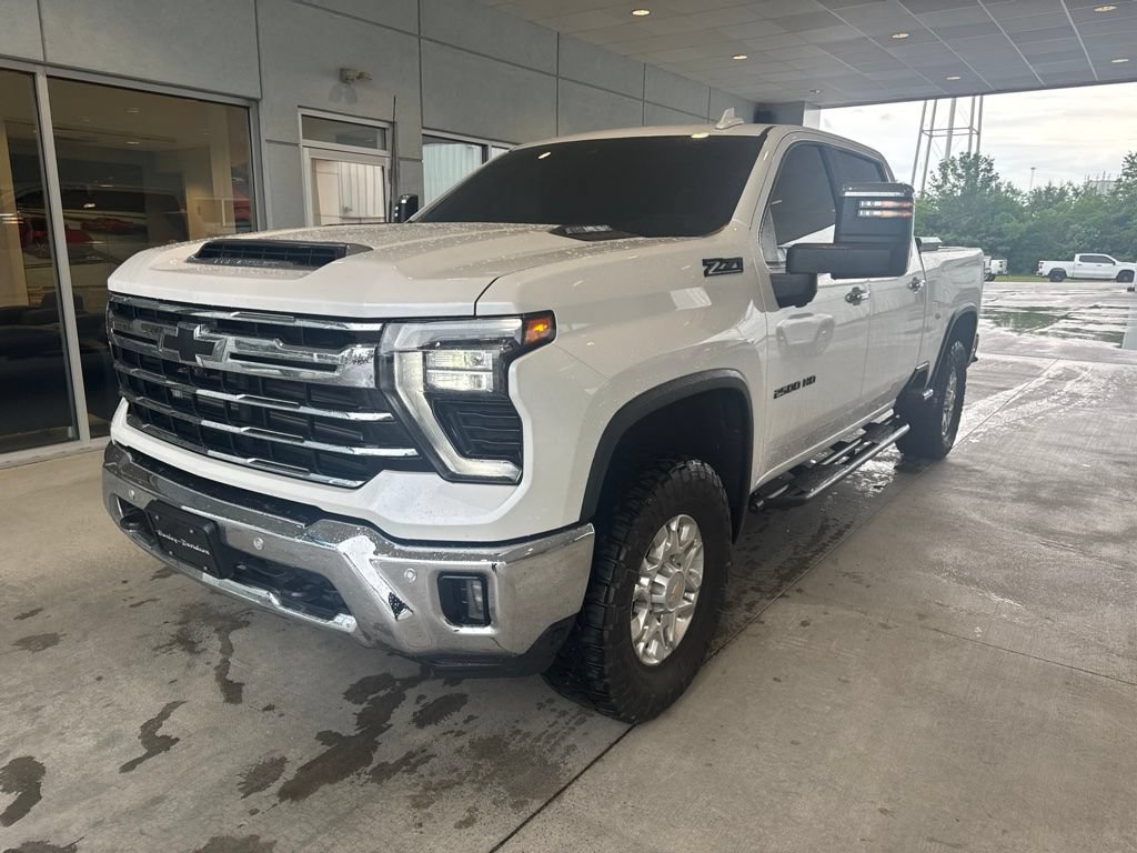 Used 2024 Chevrolet Silverado 2500 LTZ w/ LTZ Convenience Package AWD/4WD image 1