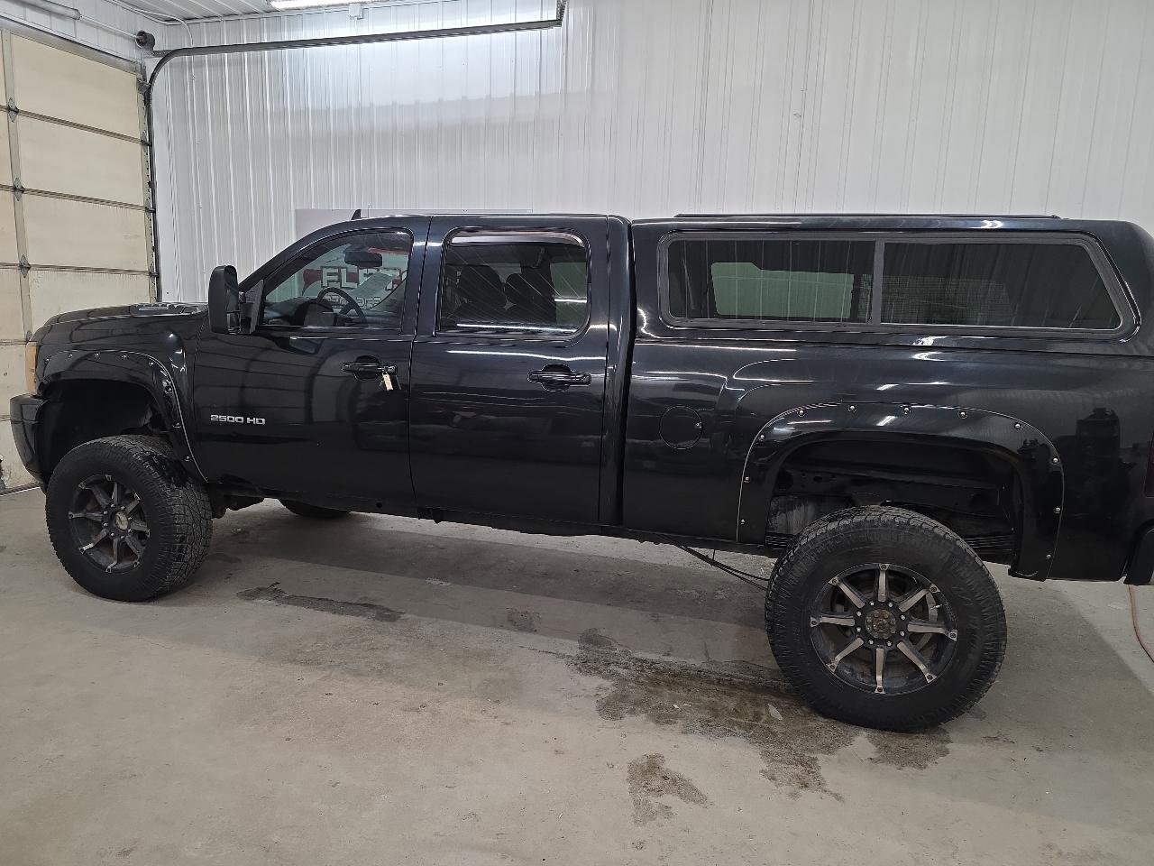 Used 2013 Chevrolet Silverado 2500 LTZ w/ LTZ Plus Package image 10
