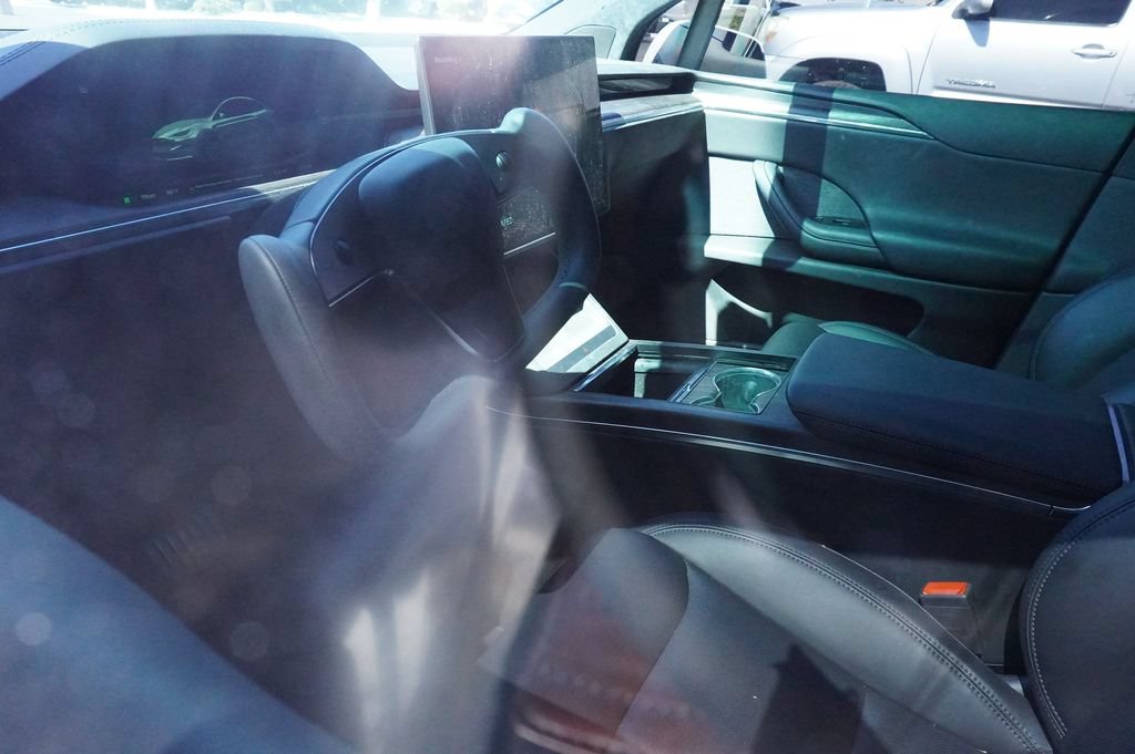 Used 2025 Tesla Model X AWD/4WD image 10