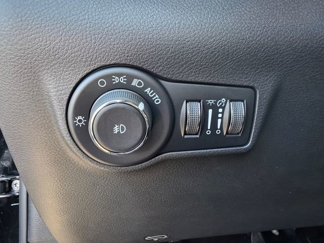 New 2026 Jeep Compass Latitude image 11