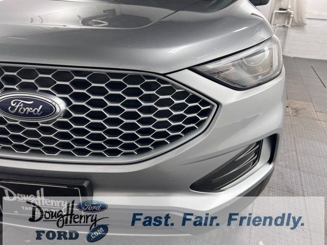 Used 2023 Ford Edge SEL AWD/4WD image 12
