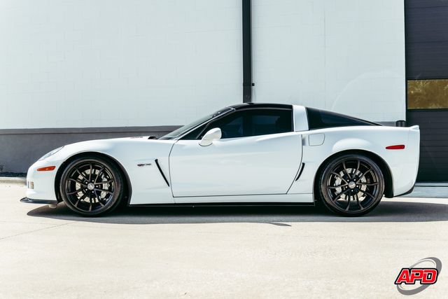 Used 2013 Chevrolet Corvette Z06 w/ 3LZ Preferred Equipment Group RWD image 46