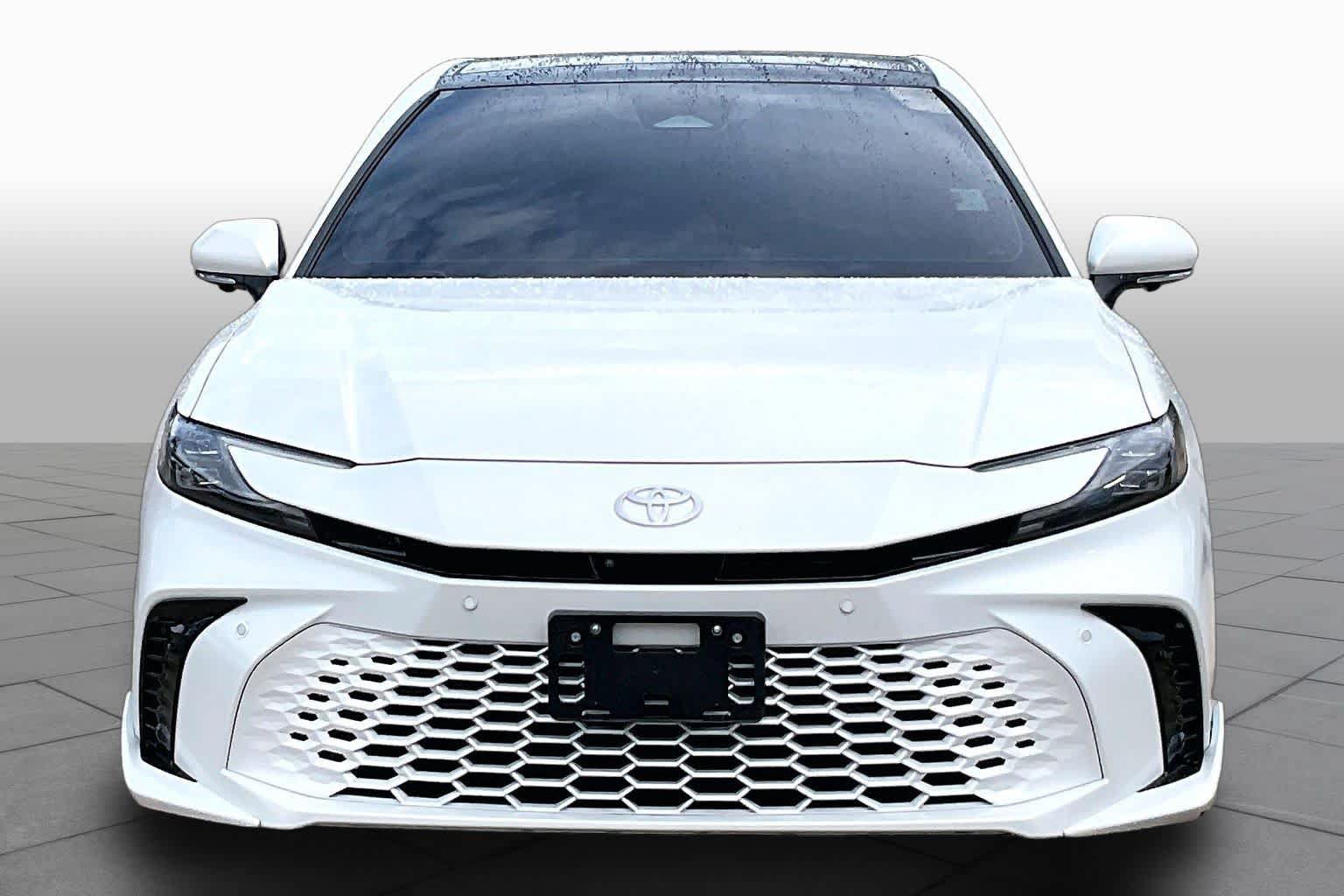 Used 2025 Toyota Camry XSE w/ Premium Plus Package FWD image 4