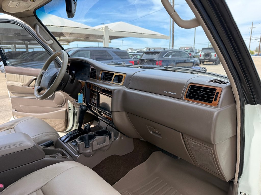 Used 1997 Toyota Land Cruiser w/ Leather Trim Pkg AWD/4WD image 26