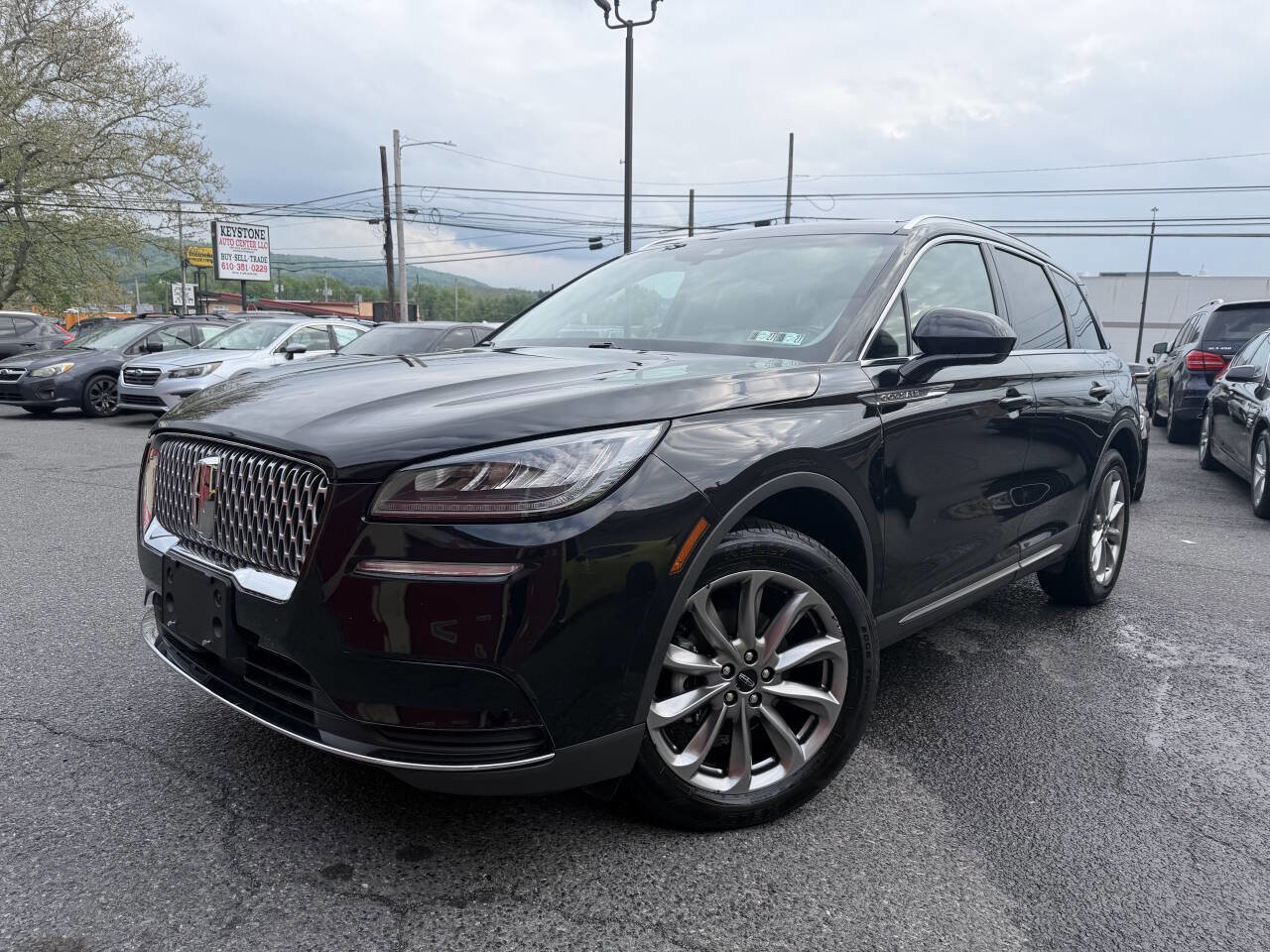 Used 2021 Lincoln Corsair AWD w/ Premium Package image 2