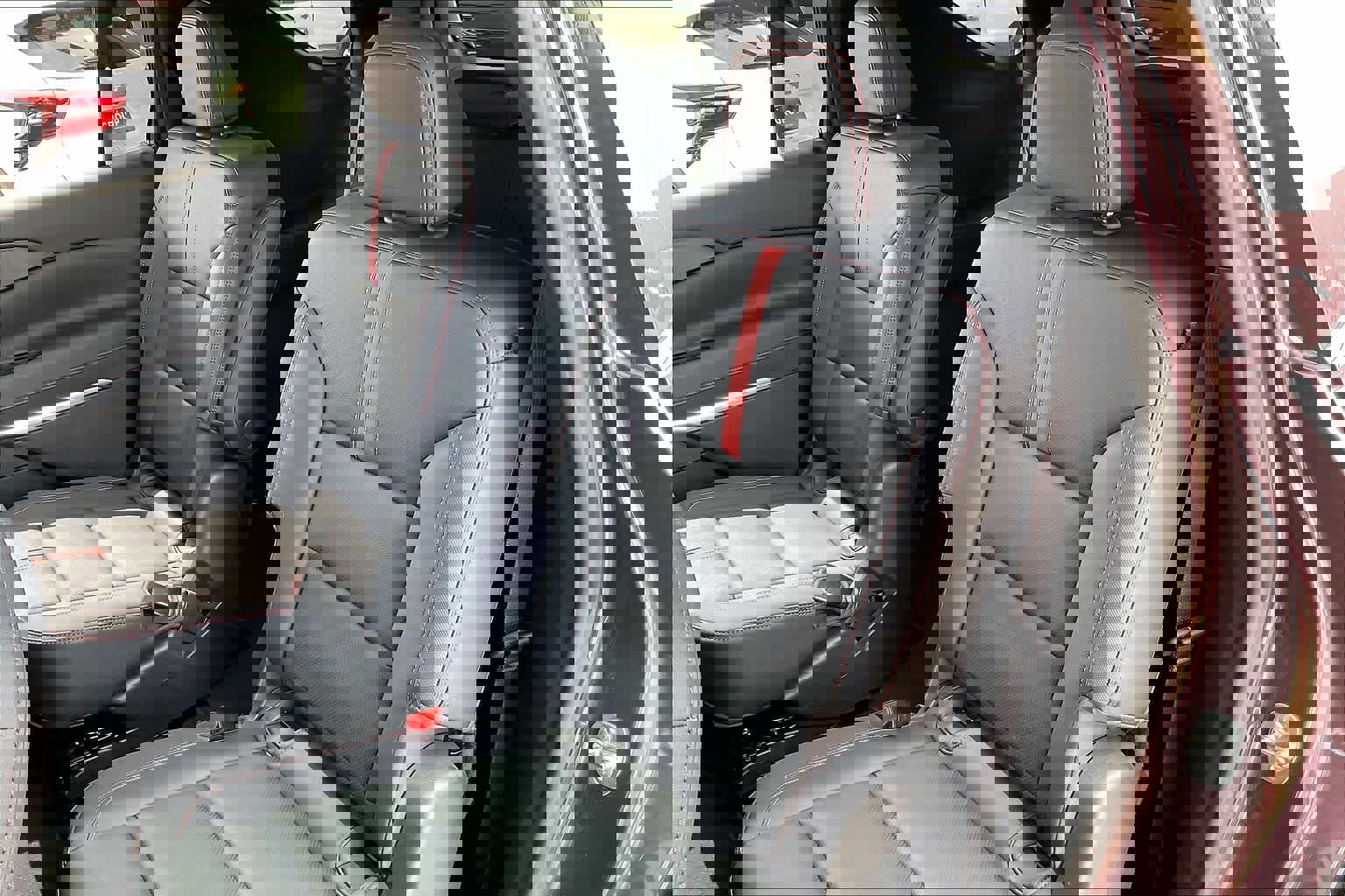 Used 2024 Chevrolet Traverse RS image 21