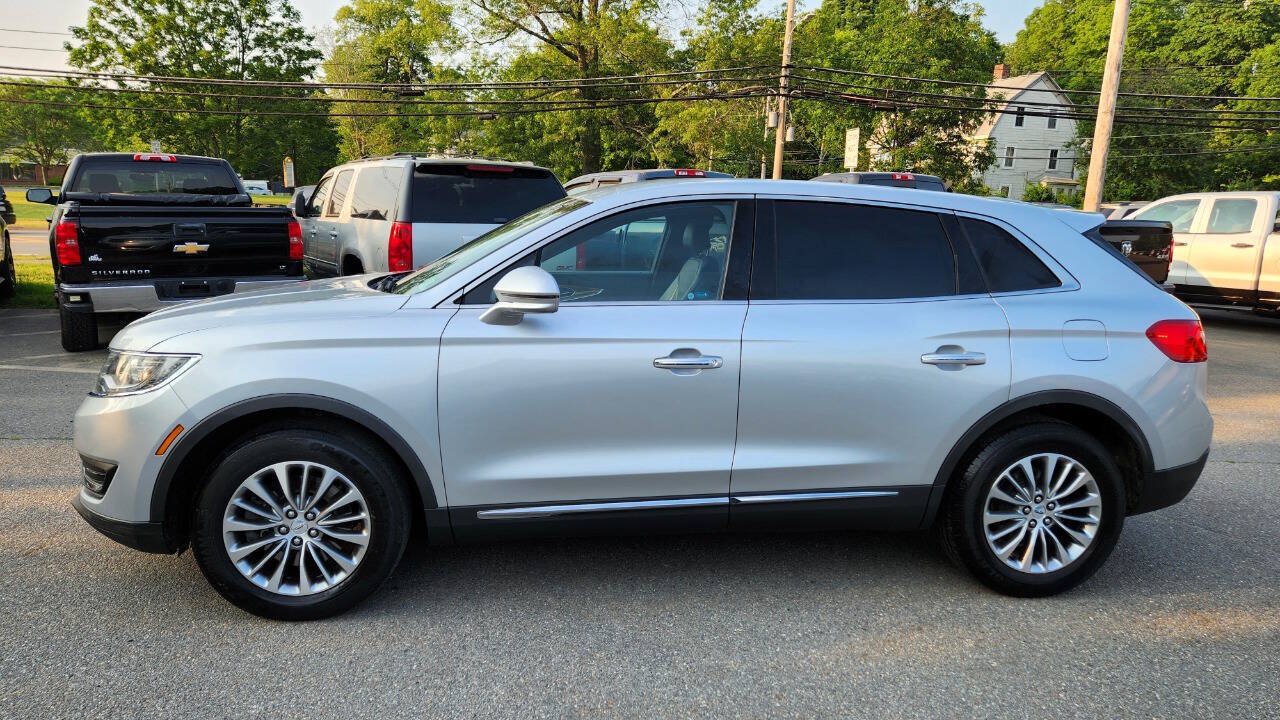 Used 2016 Lincoln MKX Select w/ Select Plus Package AWD/4WD image 9