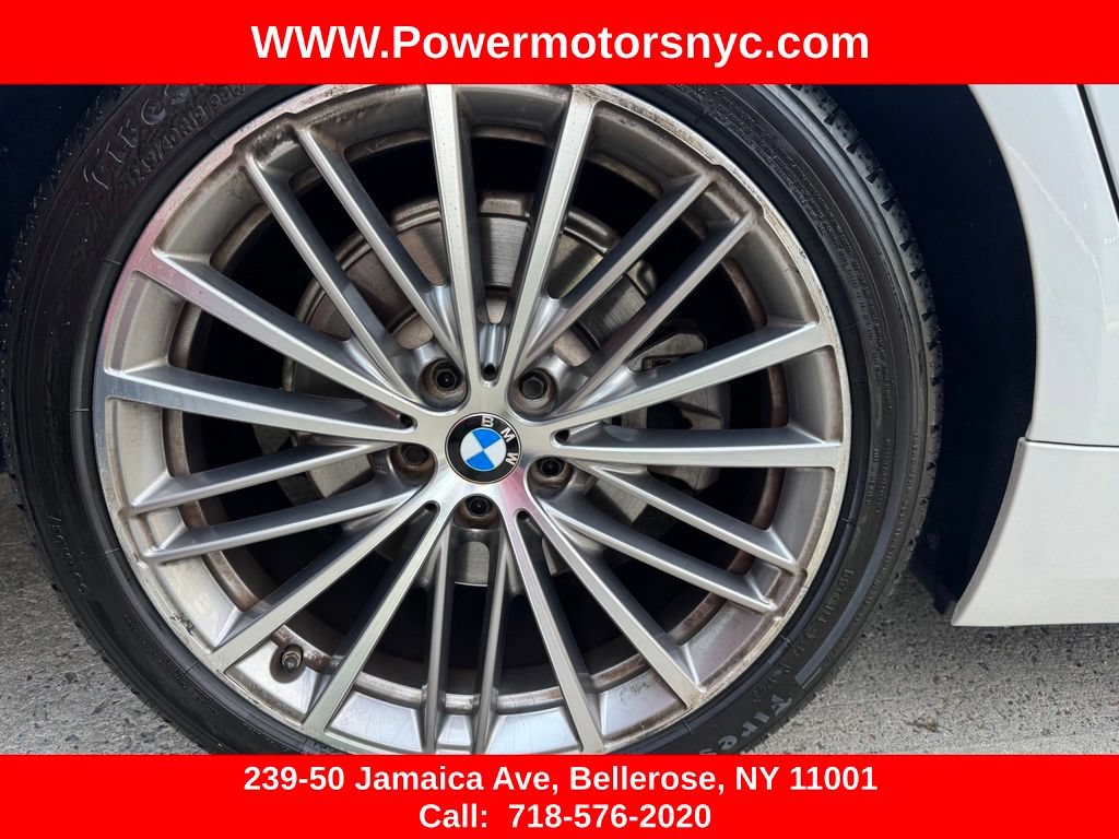 Used 2020 BMW 530e w/ Luxury Package RWD image 13