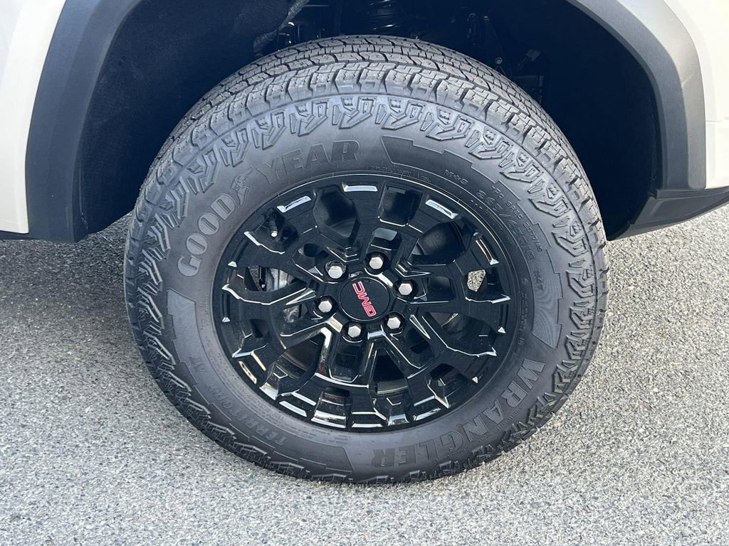 New 2026 GMC Canyon Elevation image 32
