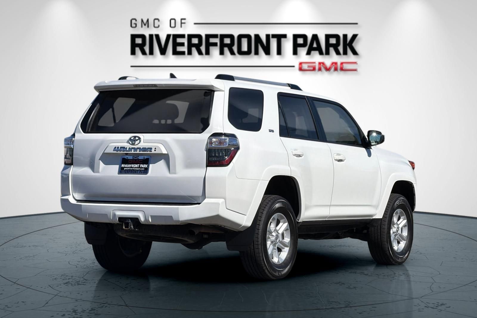Used 2024 Toyota 4Runner SR5 image 3